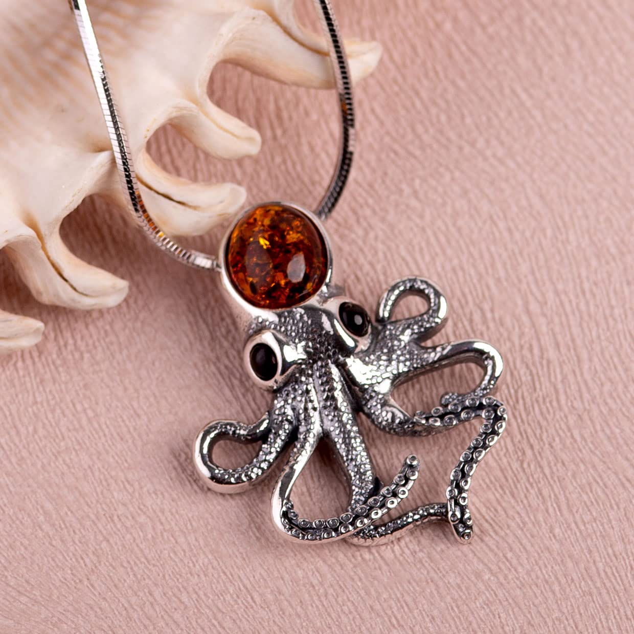 Octopus Nechlace in Sterling Silver and Baltic Amber