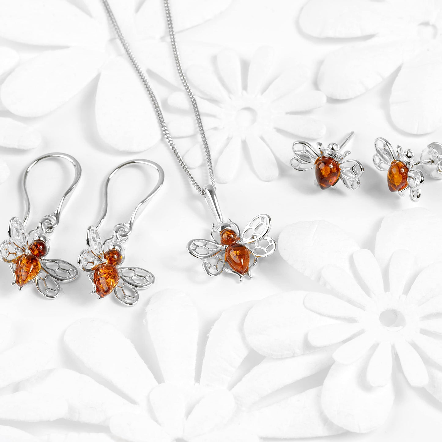 Honey Bee Necklace in Silver and Cognac Amber
