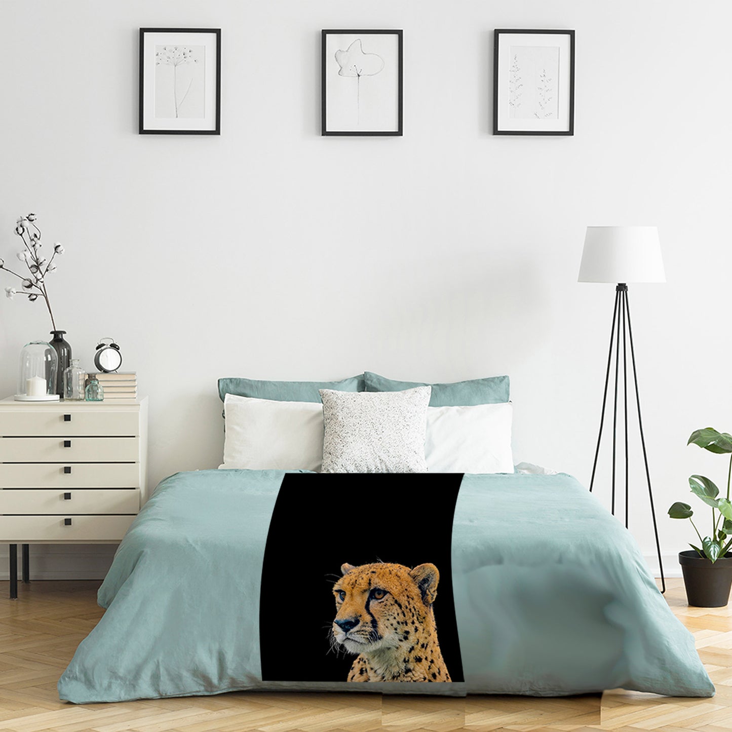 Throw Blanket with Cheetah Portrait